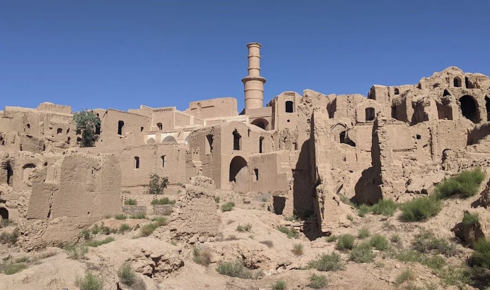Shaking Minaret Ardakan, Iran
